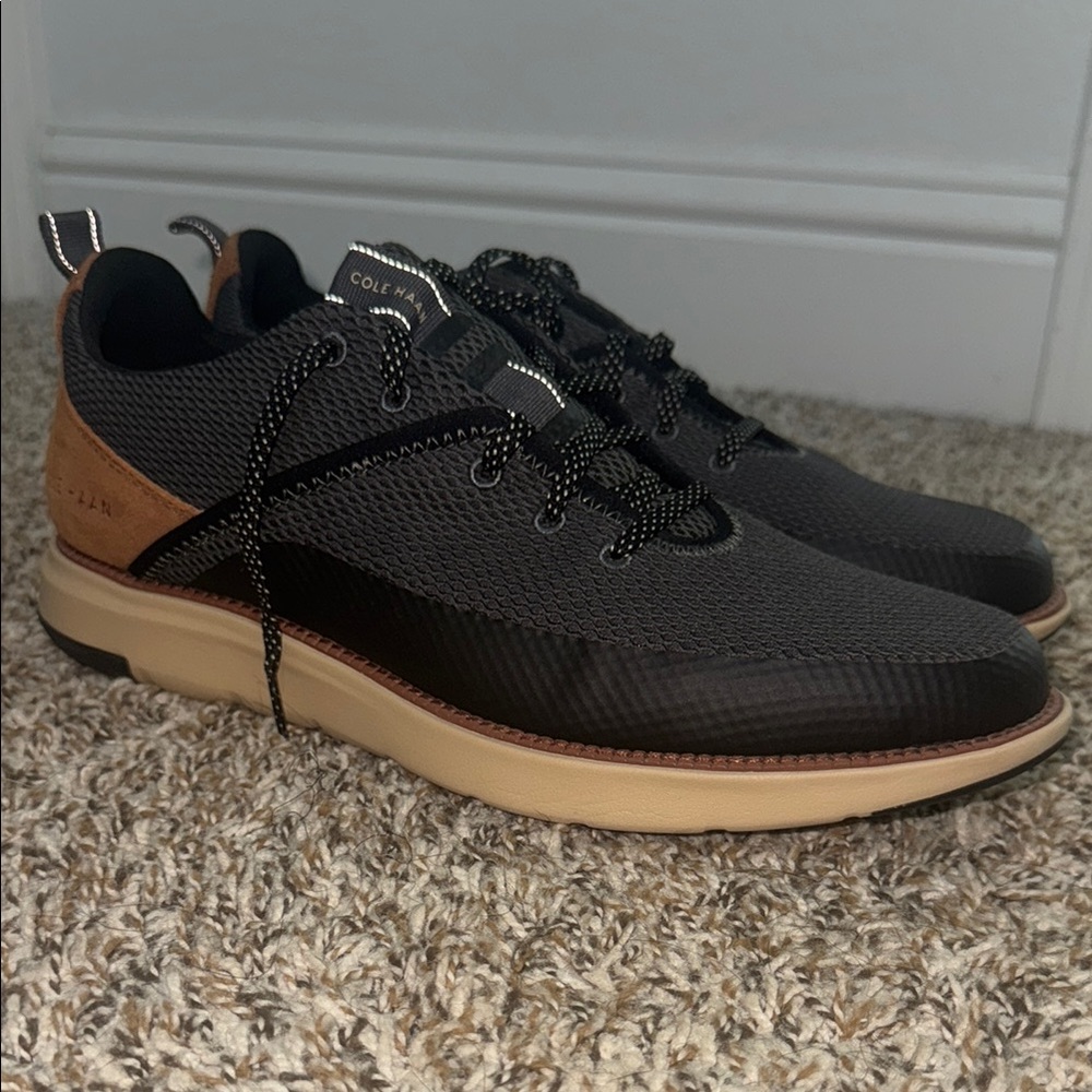 Cole Haan Men's Charcoal and Beige Sneakers